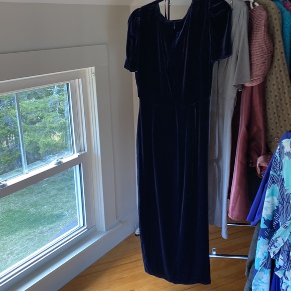 Deep blue velvet long dress New - Picture 6 of 9
